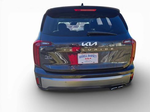 Used 2025 Kia Telluride S image 21
