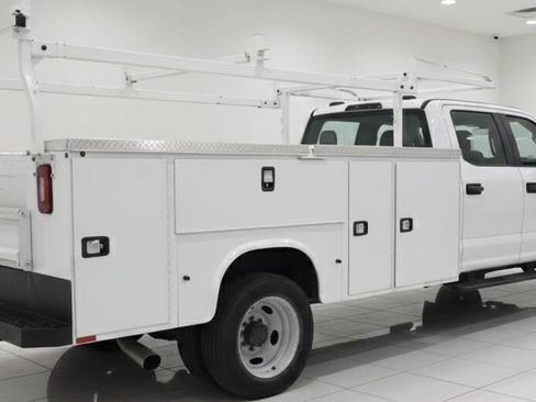 Used 2022 Ford F450 XL image 2