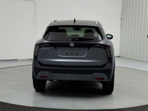 New 2026 Nissan Kicks SV w/ SV Premium Package image 6