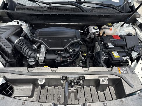 Used 2023 GMC Acadia AT4 w/ Technology Package AWD/4WD image 36