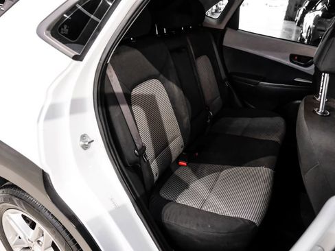 Used 2019 Hyundai Kona SE image 31