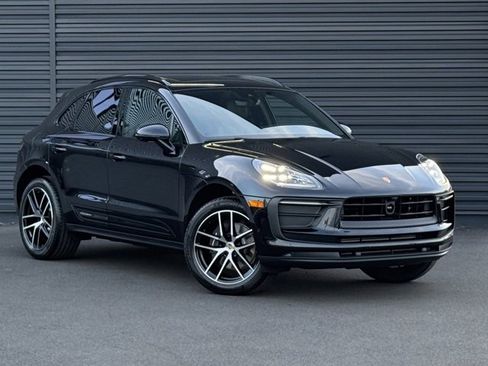 New 2026 Porsche Macan image 9