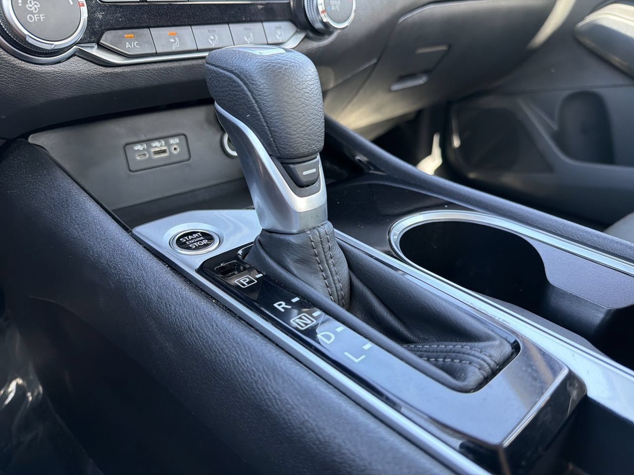 Used 2024 Nissan Altima 2.5 SV FWD image 22
