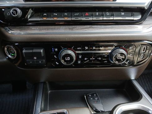 Certified 2023 Chevrolet Silverado 1500 LTZ AWD/4WD image 36