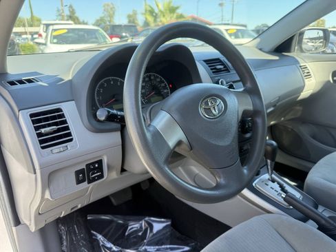 Used 2010 Toyota Corolla LE FWD image 16