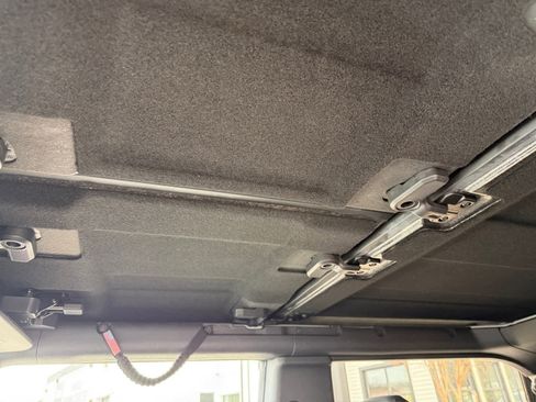 Used 2023 Ford Bronco Badlands image 26