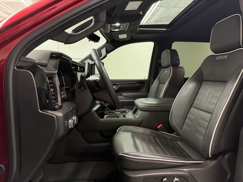 Used 2025 GMC Sierra 2500 AT4X AWD/4WD image 12
