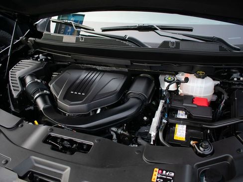 Certified 2024 Chevrolet Traverse RS image 36