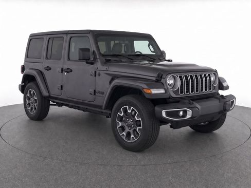 Used 2025 Jeep Wrangler Unlimited Sahara w/ Safety Group AWD/4WD image 1