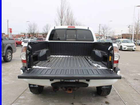 Used 2014 Toyota Tacoma 4x4 Double Cab w/ SR5 Package image 9