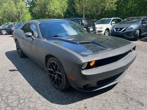 Used 2017 Dodge Challenger R/T Plus image 7
