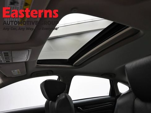 Used 2018 Honda Accord Touring image 35