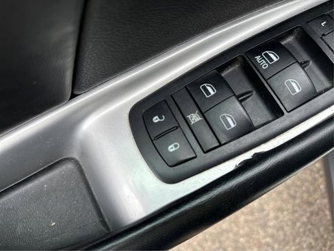 Used 2018 Dodge Journey SE w/ Popular Equipment Group image 16