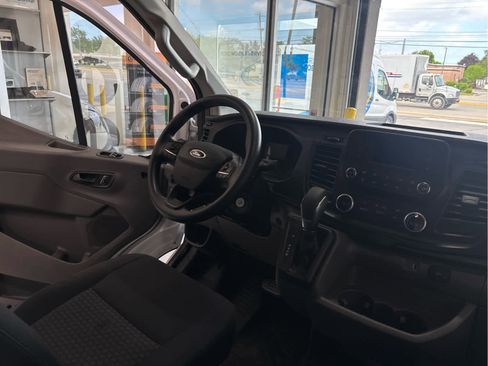 Used 2024 Ford Transit 250 Low Roof w/ Exterior Upgrade Package RWD image 8