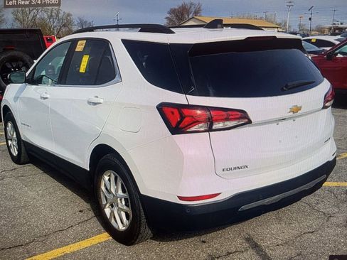 Used 2022 Chevrolet Equinox LT AWD/4WD image 2