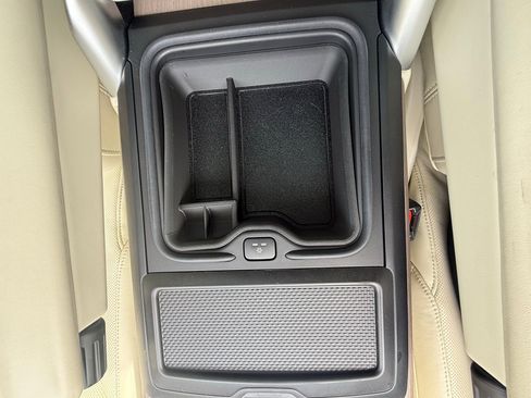 Used 2023 Land Rover Range Rover Long Wheelbase Autobiography image 44