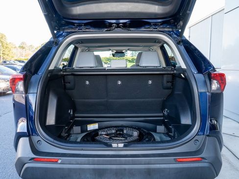 Certified 2022 Toyota RAV4 XLE Premium image 5