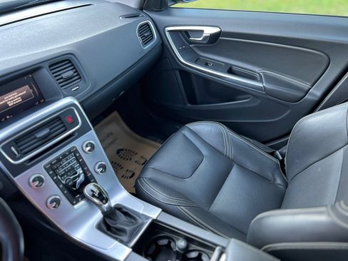 Used 2018 Volvo S60 T5 Dynamic w/ Protection Package image 21