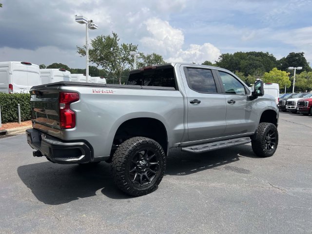 Used 2024 Chevrolet Silverado 1500 LT Trail Boss w/ Convenience Package II AWD/4WD image 2