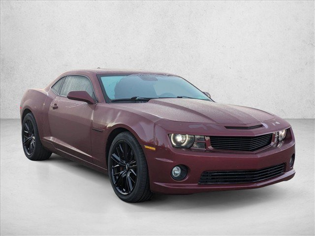 Used 2010 Chevrolet Camaro SS w/ RS Package RWD image 3