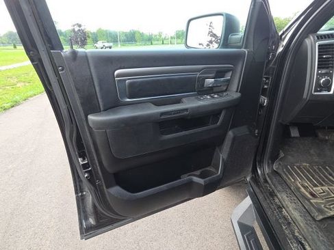 Used 2021 RAM 1500 Warlock AWD/4WD image 17