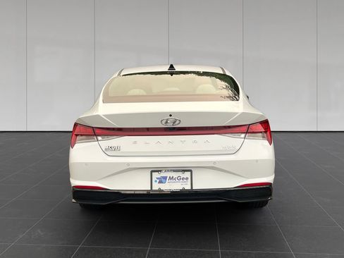 Used 2023 Hyundai Elantra Limited FWD image 4