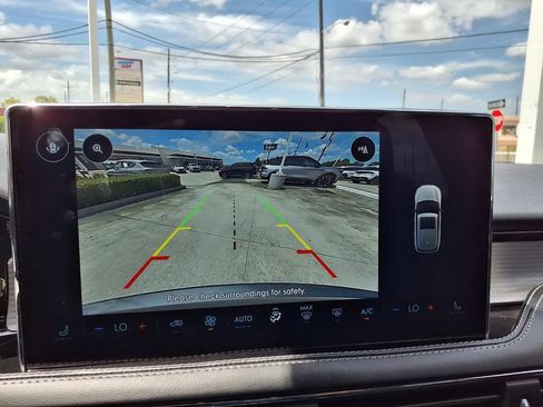 Certified 2025 Lincoln Corsair FWD image 11