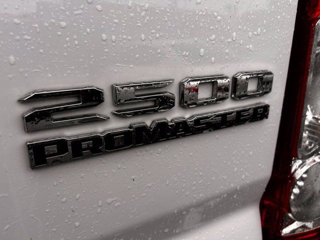 Used 2025 RAM ProMaster 2500 w/ Convenience Group FWD image 9