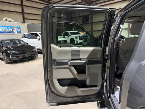 Used 2015 Ford F150 XLT w/ Equipment Group 302A Luxury RWD image 14