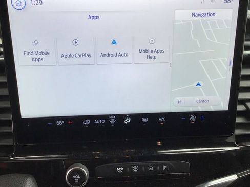 Used 2024 Ford Transit 350 XLT image 11