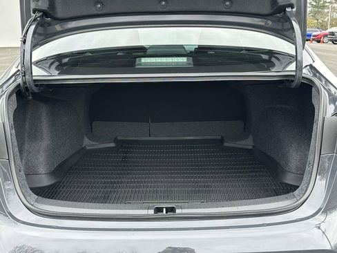 Used 2025 Toyota Corolla LE w/ Convenience Package image 8