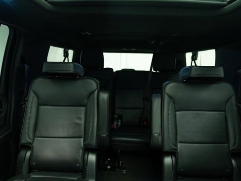 Used 2023 GMC Yukon XL Denali image 16