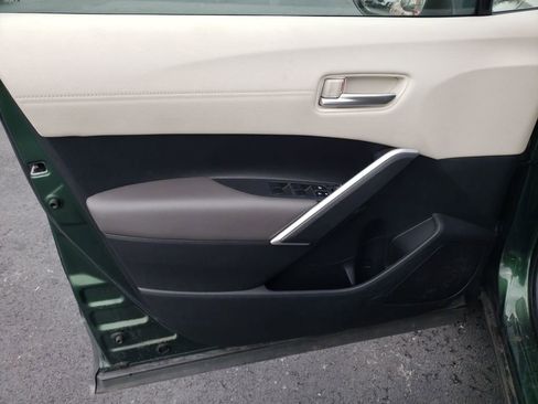 Used 2023 Toyota Corolla Cross XLE w/ Convenience Package image 10