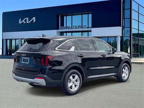 New 2026 Kia Sorento LX image 6