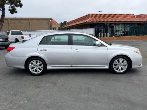 Used 2011 Toyota Avalon FWD image 7