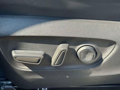 Used 2023 Toyota Highlander XSE image 23