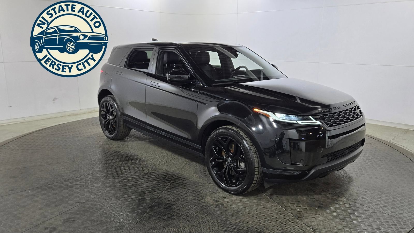 Used 2022 Land Rover Range Rover Evoque SE AWD/4WD image 9