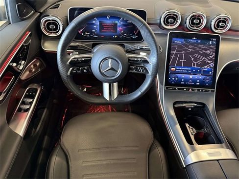 Used 2024 Mercedes-Benz C 300 4MATIC Sedan image 4