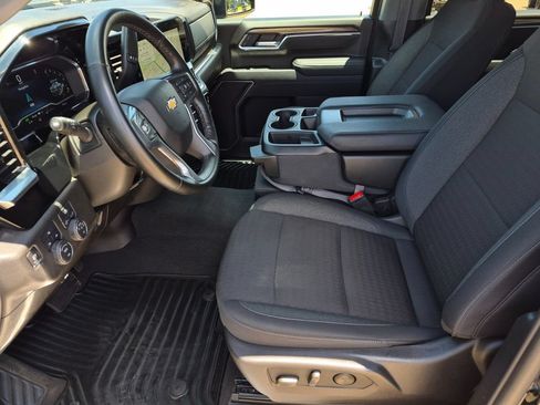 Used 2025 Chevrolet Silverado 2500 LT w/ Convenience Package AWD/4WD image 31