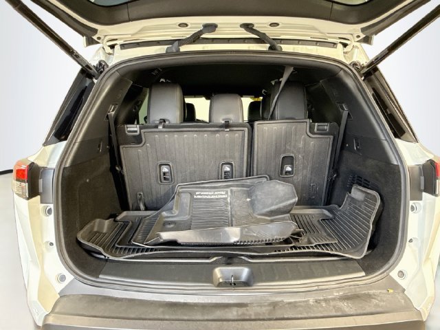 Used 2025 Nissan Pathfinder Rock Creek AWD/4WD image 25