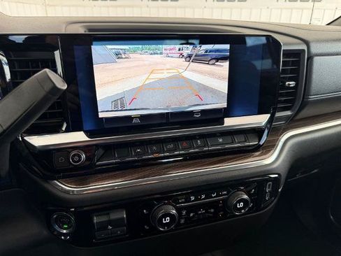 Used 2025 Chevrolet Silverado 1500 LT RWD image 5