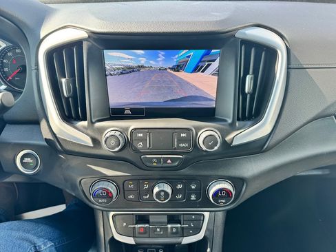 Used 2023 GMC Terrain SLT image 19