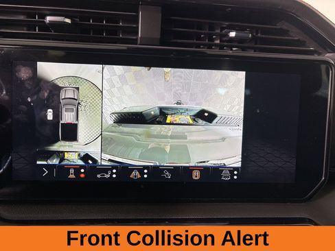 Used 2024 GMC Sierra 1500 AT4 w/ Technology Package image 19