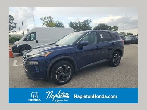Used 2025 Nissan Rogue SV AWD/4WD image 1