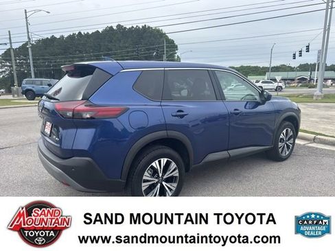 Used 2023 Nissan Rogue SV AWD/4WD image 3