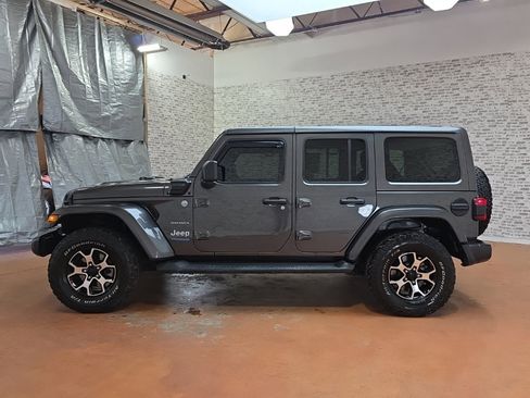 Used 2022 Jeep Wrangler Unlimited Sahara w/ Cold Weather Group image 7