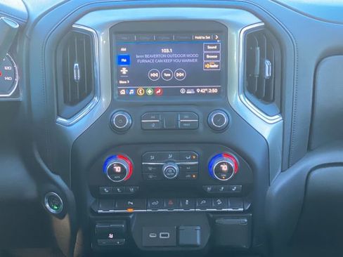 Used 2020 Chevrolet Silverado 2500 LTZ w/ LTZ Plus Package image 21