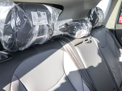 New 2026 Volkswagen Tiguan SE image 38