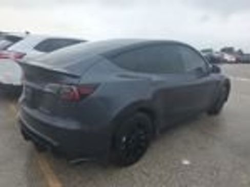 Used 2023 Tesla Model Y Long Range AWD/4WD image 4