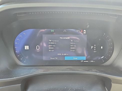 Used 2025 Volvo XC40 B5 Ultra w/ Climate Package AWD/4WD image 9